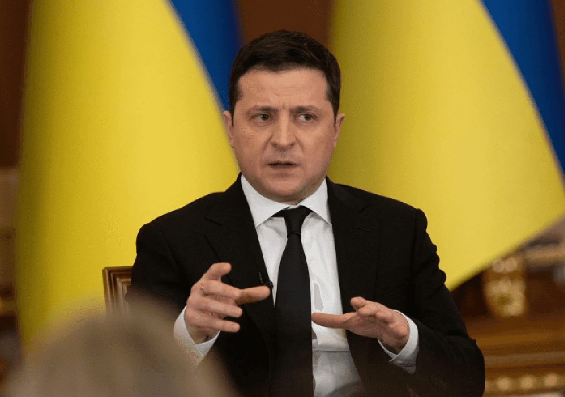 נשיא אוקראינה קורא לאזרחים להגן על המדינה – והבטיח נשק לכל מי שיבקש