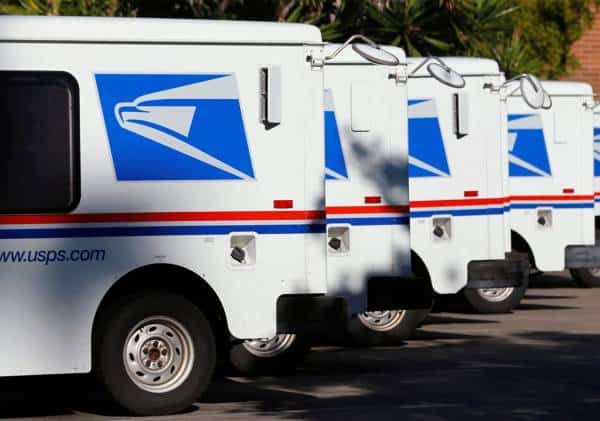 בדרך לכלא? אלפי מכתבים וחבילות נמצאו ברשותו של דוור