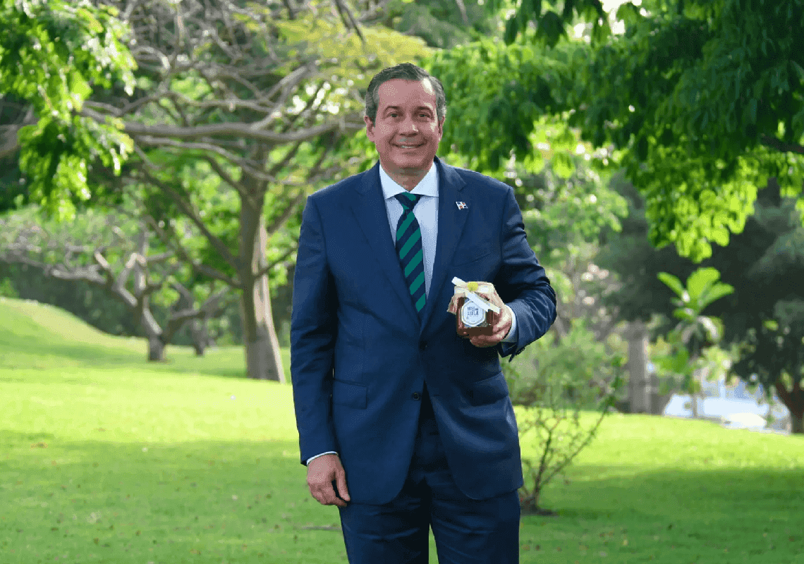 דרמה באיים הקריבים: שר בכיר נורה למוות על ידי חבר ילדות