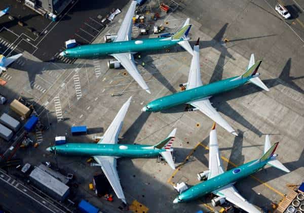 נתוני המכירות בירידה, בואינג התנצלה על התרסקויות דגמי ה-MAX