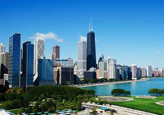 אימה בשיקגו: מעלית צנחה מגובה 84 קומות