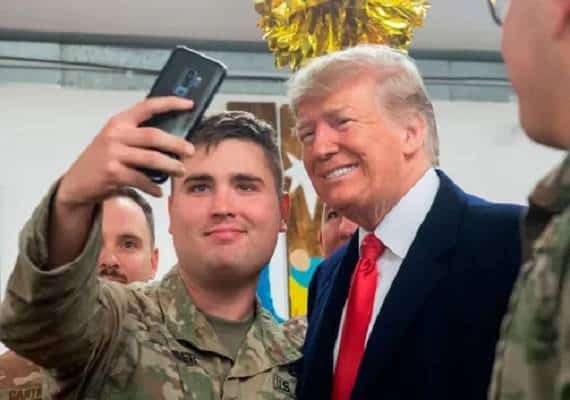 מחדל: טראמפ ביקר בעיראק וחשף את זהותם של אריות הים