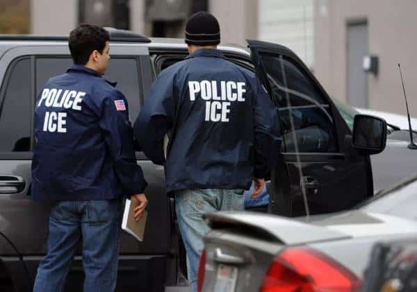 למרות המשבר הבריאותי: ב-ICE מחדשים את מבצעי האכיפה ברחבי ארה"ב