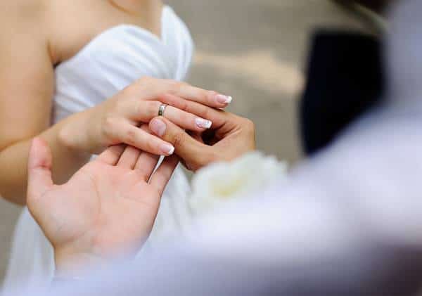 כדי לסגור אולם וטבעת: ארוס שדד סניף בנק יממה לפני החתונה