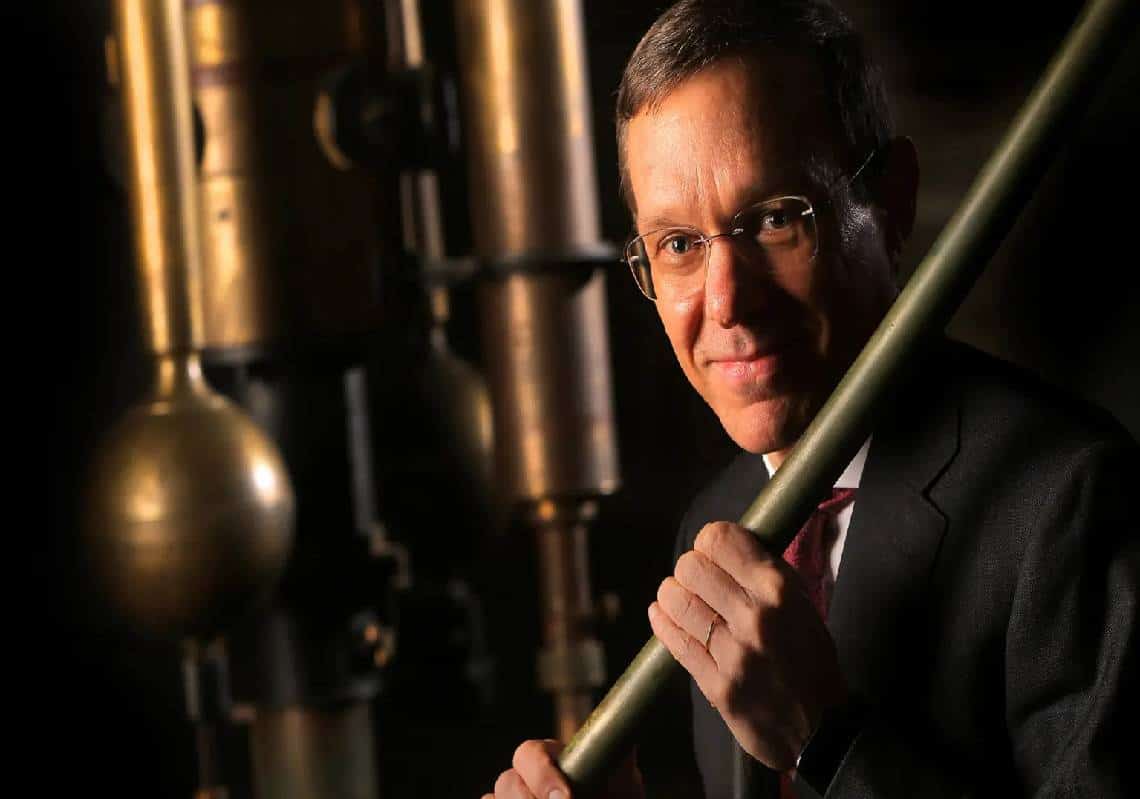 אסטרופיזיקאי ישראלי מהרווארד: "ב-2014 נחתה טכנולוגית חוצנית באוקיינוס השקט, הממשל יודע על כך, ואני אמצא אותה"