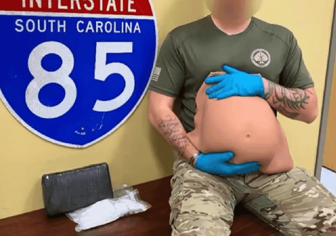 השוטרים שאלו אישה מתי היא צפויה ללדת - וגילו כמות סמים גדולה מתחת לבטן מזויפת