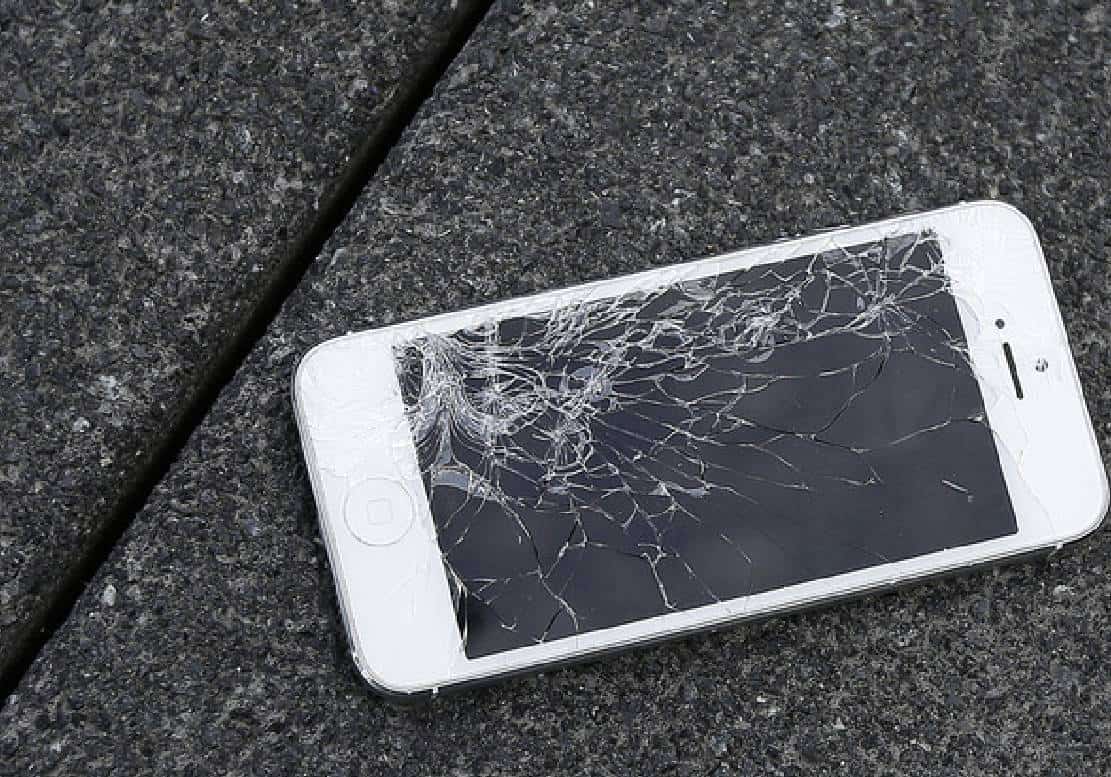 אפל נתבעת: "מיישנת את האייפון בכוונה"