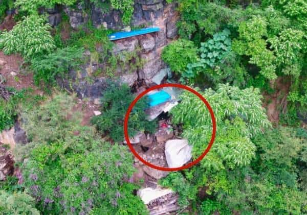 לאחר 17 שנים שבהן נמלט מהחוק: מבוקש אותר במערה מבודדת