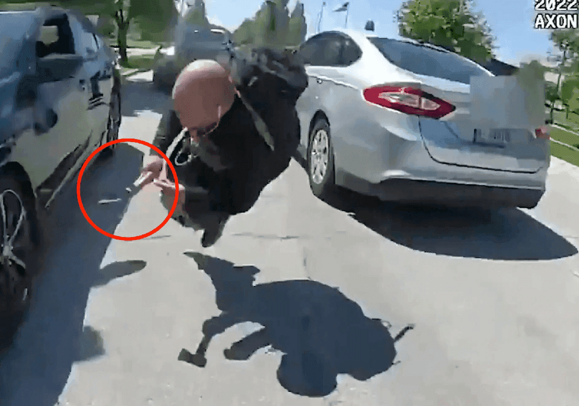 תיעוד קשה: רץ עם גרזן לעבר שוטר - ונורה למוות