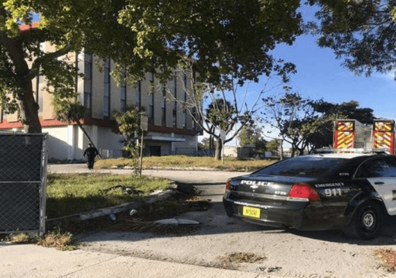 הוליווד: צעיר ננעל בתוך כספת של סניף בנק נטוש, חולץ על ידי עובד הבנק