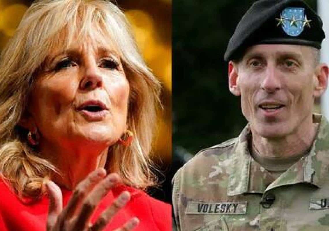 חסר-תקדים: גנרל 3 כוכבים אמריקאי הושעה לאחר שצייץ בלעג לג'יל ביידן: "שמח שאת סוף סוף יודעת מהי אישה"