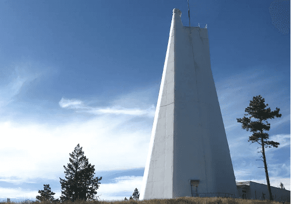 מה גילו במצפה השמש בניו מקסיקו ולמה צוו עובדיו לעזוב מיד?