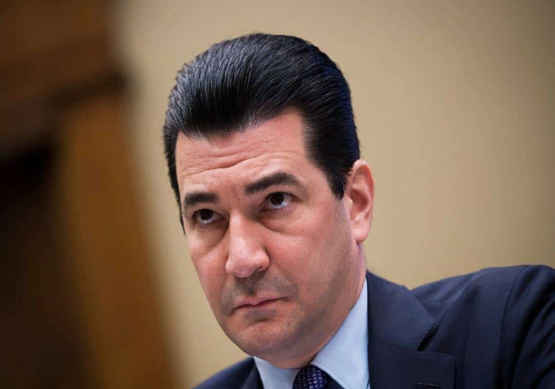 "פאוצ'י התנסה גם בנגיפי MERS! הקטלניים" - ראש ה-FDA לשעבר מטיל פצצה!