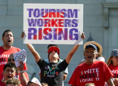 בגידה באולימפיאדה: לוס אנג’לס נסוגה מהבטחת שכר של 30 דולר לשעה לעובדי התיירות