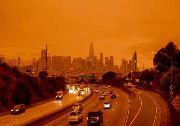 אפוקליפסיה בקליפורניה: "זה כמו מאדים והגרוע מכל עוד לפנינו", תושבים מתחילים לתהות "אולי זה עוד סימן לצאת מכאן"