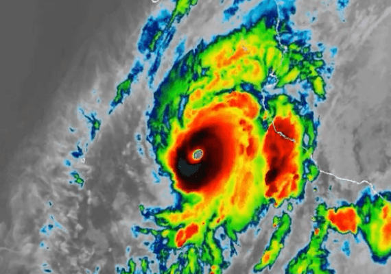 סופת הוריקן "בעל עוצמת הרס אדירה" מתקרבת לחוף הפסיפי של מקסיקו
