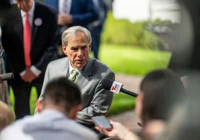 מושל טקסס במהלך חסר תקדים: הכריז על האחים המוסלמים כארגון טרור