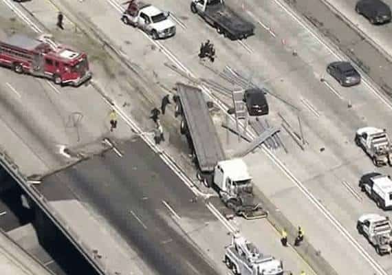 בעקבות תאונת שרשרת: פקקי ענק נרשמו בכביש 405 שנחסם לתנועה 