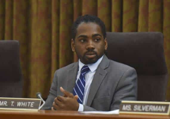 פוליטיקאי בוושינגטון בהתבטאות אנטישמית: "משפחת רוטשילד אחראית לאסונות מזג אוויר"