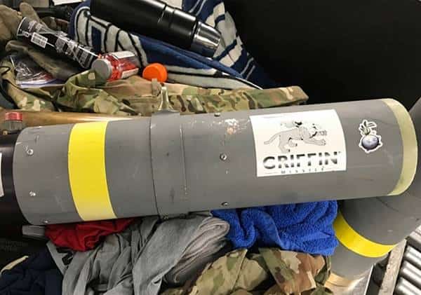 "ארזת לבד?" מטול רקטות אותר במזוודה בשדה תעופה בארה"ב