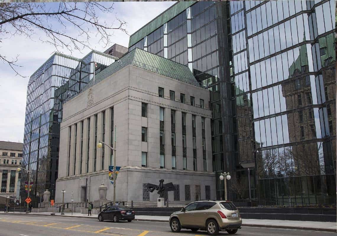 לא רק בישראל, גם בקנדה מנסים לבלום את התחזקות המטבע מול הדולר, הצלחת המהלך הינה בלתי מובטחת