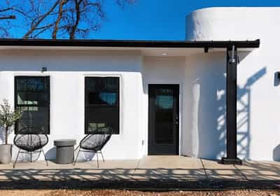 רובוטים במקום פועלים: בית ראשון שנבנה במדפסת תלת-ממד כבר מוצע למכירה בקליפורניה