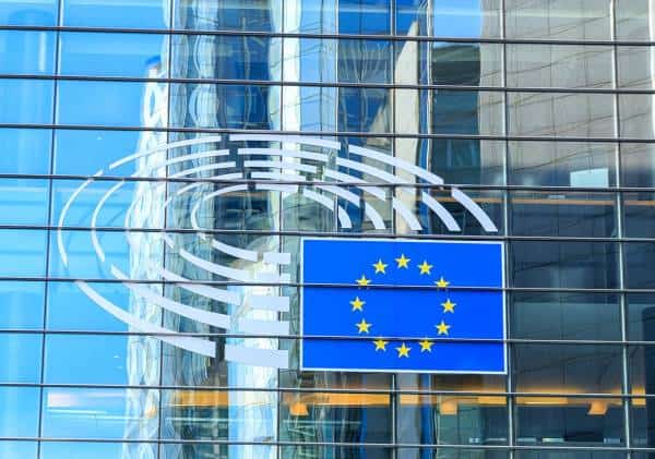 ארה"ב ורוסיה "אאוט", קנדה וסין "אין": באיחוד האירופי גיבשו את המדיניות החדשה