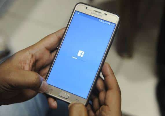 פייסבוק תחת אש - שוב: החברה מכחישה שהעניקה לחברות ענק גישה למידע אישי