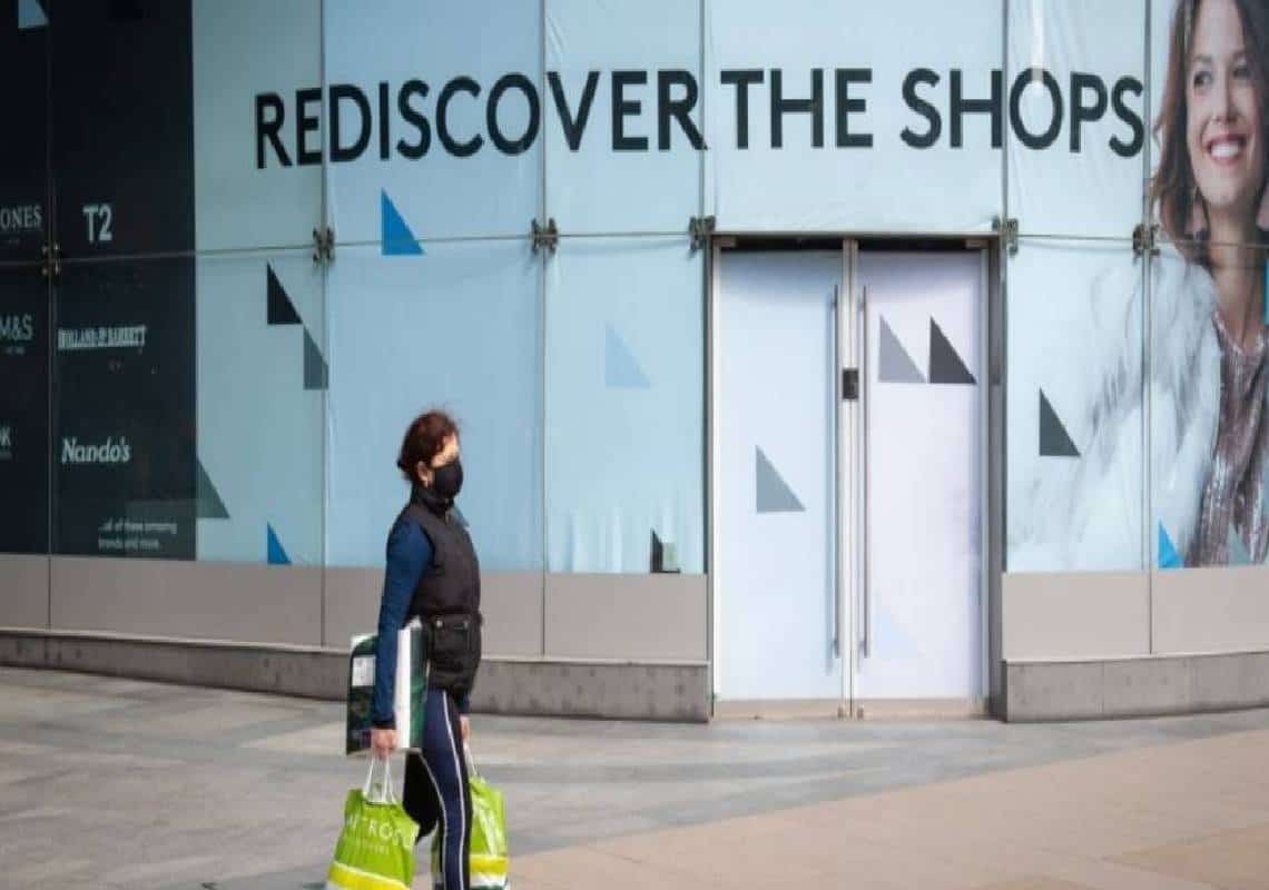 חושבים על גיחה או חיים בלונדון? מאוד יתכן שבקרוב תצטרכו דרכון חיסונים להיכנס לחנויות