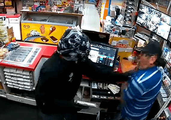 תיעוד מפחיד: חנות נוספת נשדדת, והפעם יש קורבנות