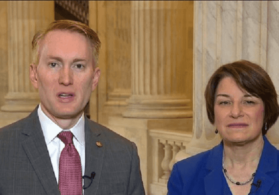 סנאטור רפובליקני: טראמפ הוא היחיד שמתעלם מהאיום הרוסי על הבחירות השנה