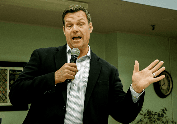 השופטת פסלה את החוק - ושלחה את נציג המדינה להשלים לימודי משפט