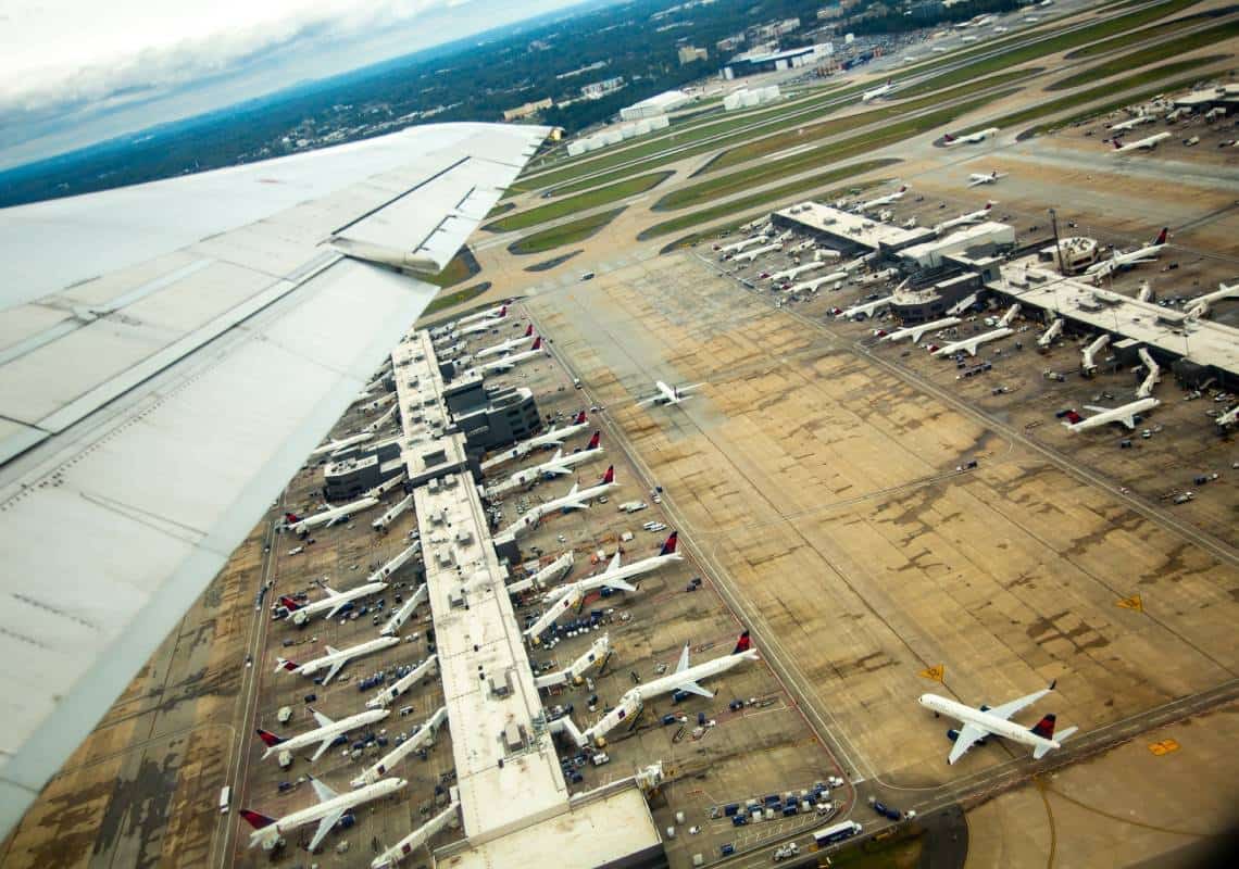 כבר לא גוואנגז'ו שבסין: נמל תעופה בארה"ב דורג כעמוס ביותר בעולם ב-2021