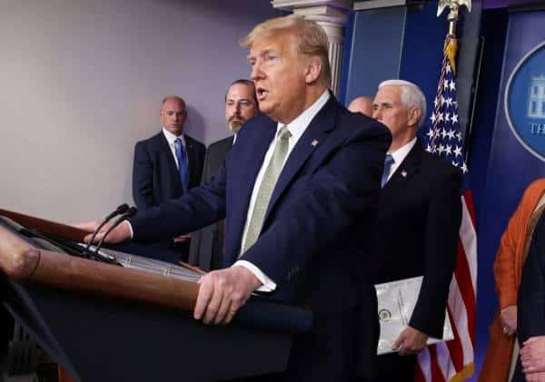 באופן רשמי: הנשיא טראמפ חתם על חבילת סיוע החירום