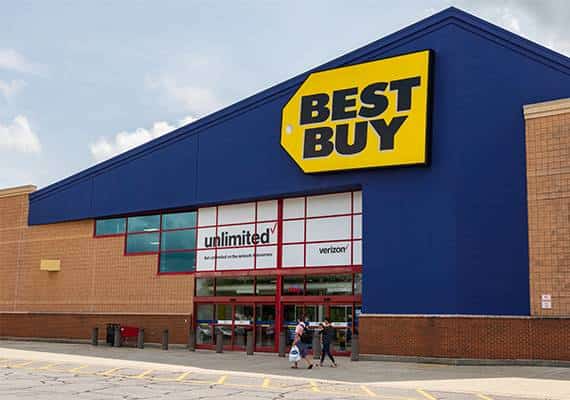 זוועה בפלורידה: לקוחה מבוקה רטון נרצחה על ידי שליח בסט ביי