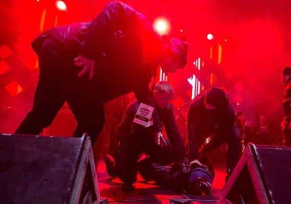 לעיני אלפים: ראש עיר באירופה נרצח על הבמה