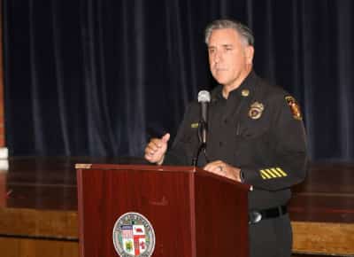 שינוי מלהיב: מפקד חדש לכבאות לוס אנג’לס עם תוכנית לרפורמה מקיפה