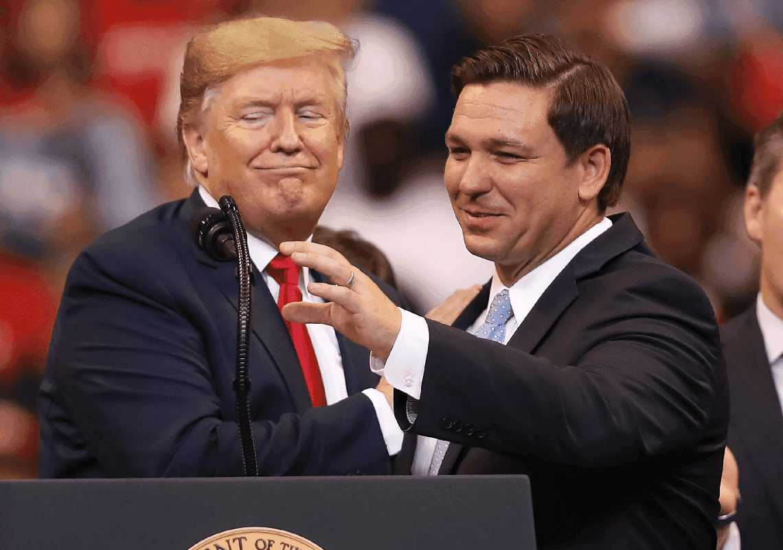 בעל ברית חשוב של דה-סנטיס מודה: טראמפ הוא המועמד המוביל בפריימריז