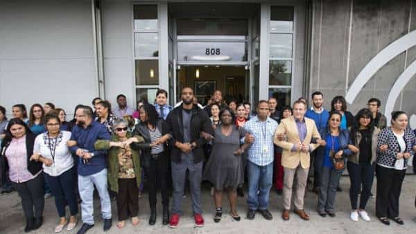 "אפס סובלנות": משפחות מהגרים מסרבות לקבל סיוע רפואי מחשש שהמידע האישי יועבר לרשויות 