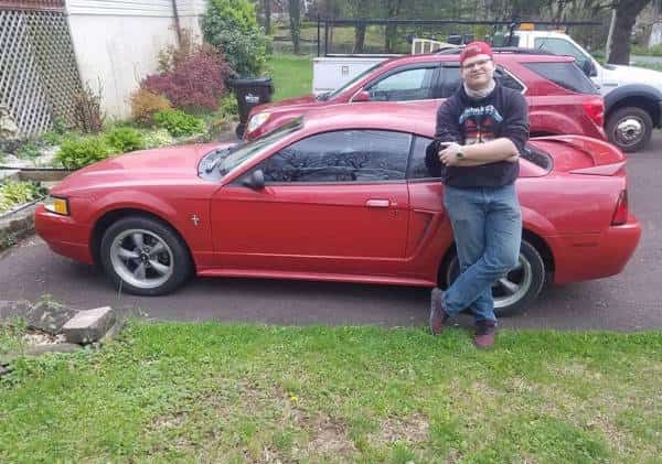 טרגדיה בלתי נתפסת: בן 18 נורה למוות בעת שישב במכונית עם בת זוגו, צייד מואשם ברצח