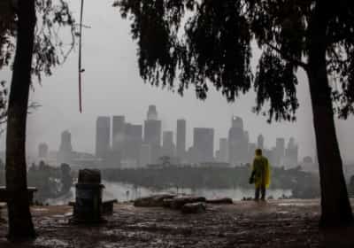 אזהרת שיטפונות ברחבי מחוז לוס אנג'לס: שבוע סוער במיוחד לפנינו