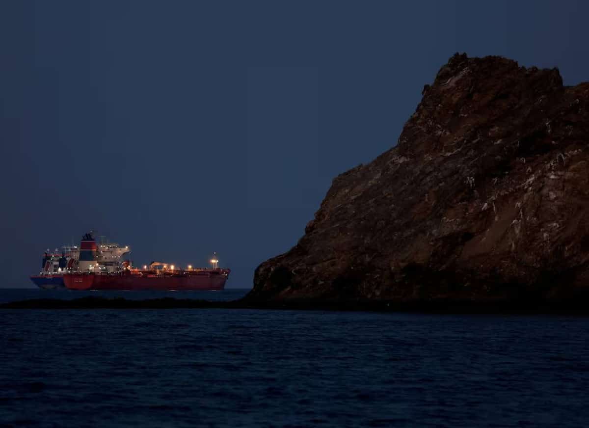 ארבעים ושמונה שעות לאולטימטום: טראמפ מאיים להשמיד את תשתיות האנרגיה של איראן