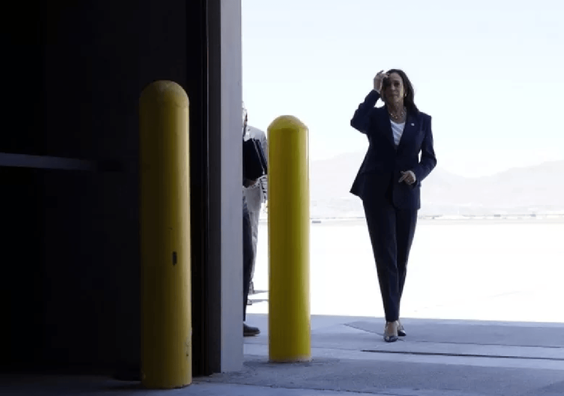 האריס אחראית לפתור את משבר הגבול - אך מספר הפעמים שהייתה בשטח הוא מגוחך