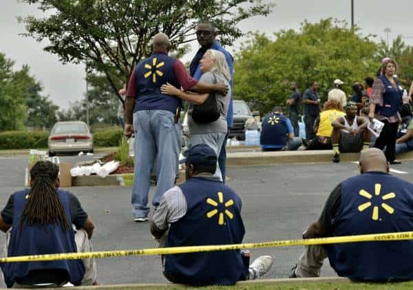 עובד מתוסכל פתח בירי בסניף וולמארט: יש הרוגים