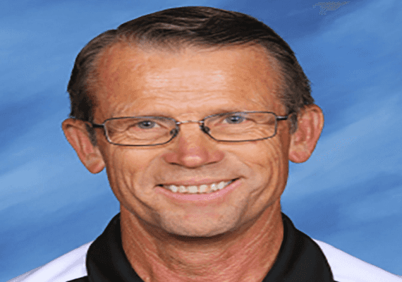 מזעזע: מורה מואשם כי האכיל צב בכלבלב חולה