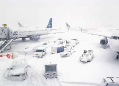 סופת חורף אדירה מאיימת לשתק את ארצות הברית: שלג כבד משיקגו ועד הרי הרוקי