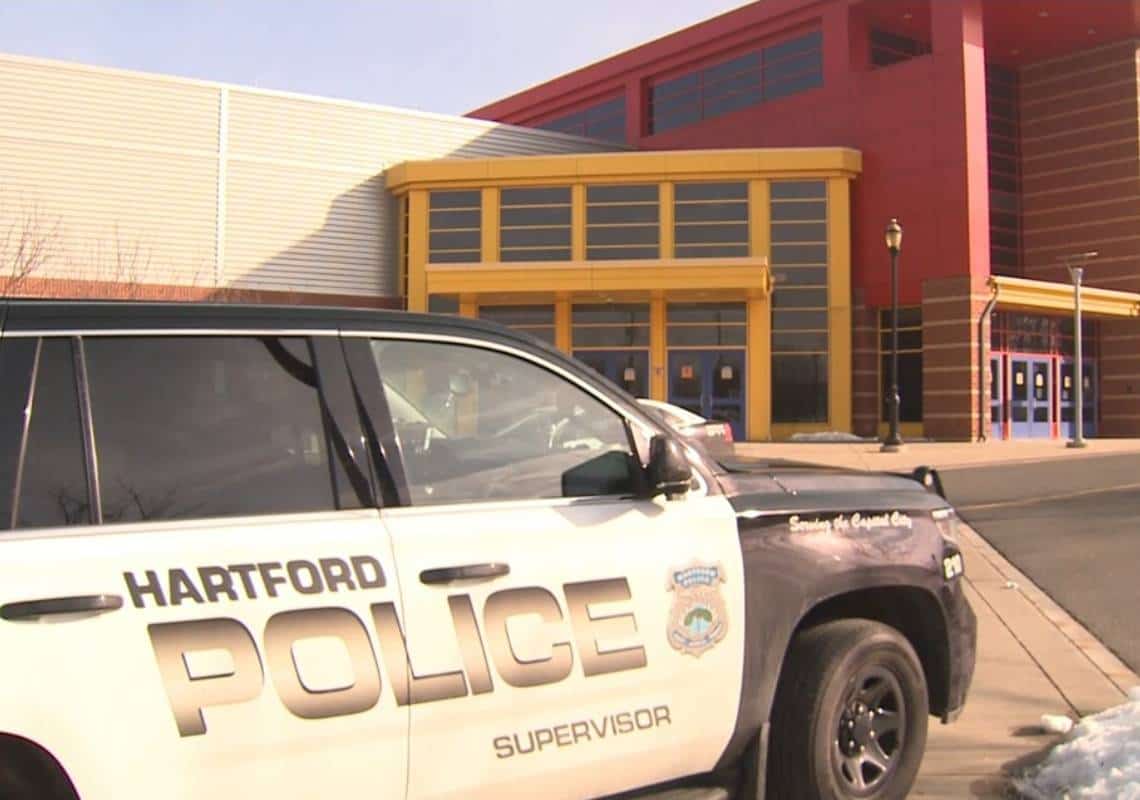 בהלה בחטיבת ביניים: שלושה תלמידים בני 13 אושפזו בעקבות מנת יתר של סמים