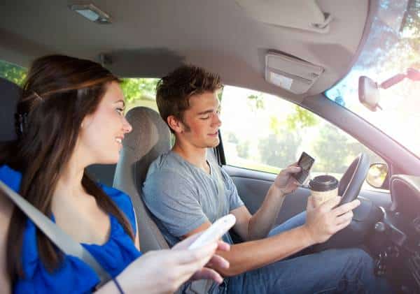 מדינה בארה"ב מקדמת חוק שיאסור על החזקת סמארטפון לצעירים מתחת לגיל 21