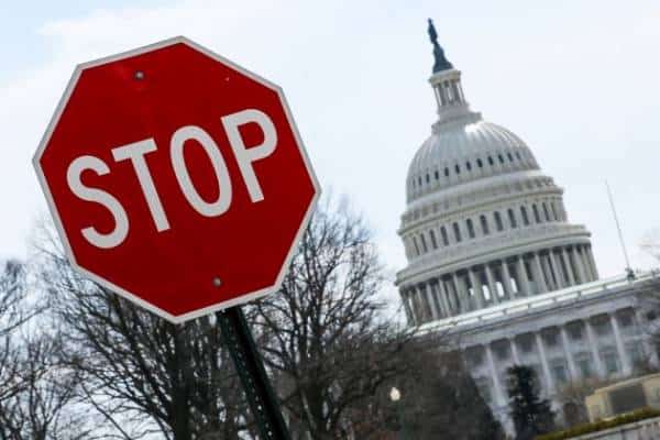  בשל מותו של בוש האב: השבתת הממשל הפדרלי תידחה בשבועיים