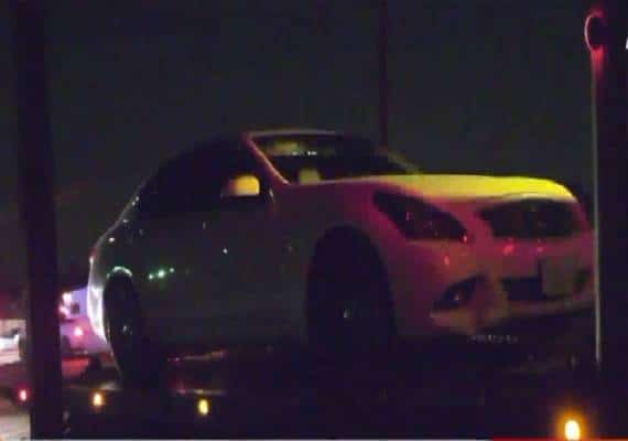 קליפורניה: אדם שניסה לגנוב רכבים נהרג בתאונת פגע וברח